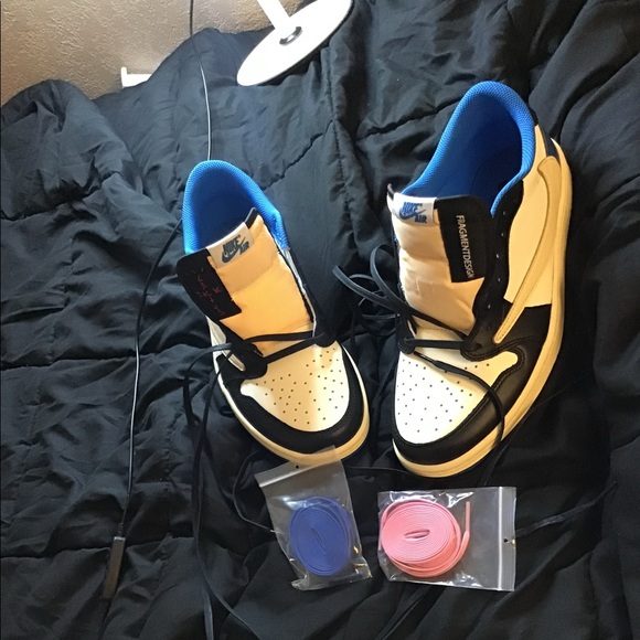 Nike Fragment design x Travis Scott Jordan 1s - Picture 2 of 9